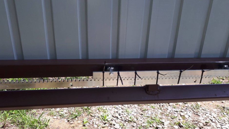 Ворота с электроприводом Efaflex