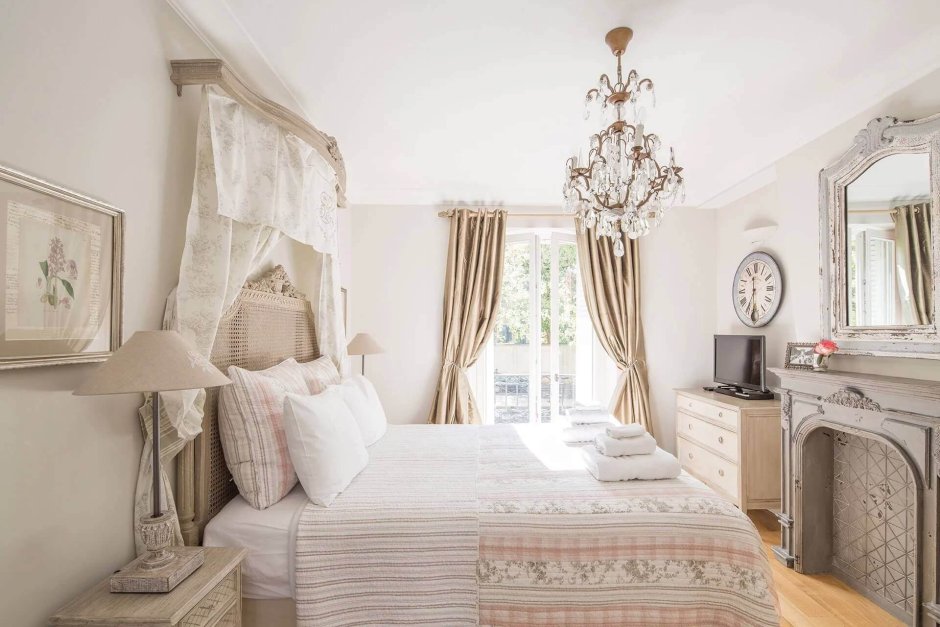Обои в стиле Прованс для спальни