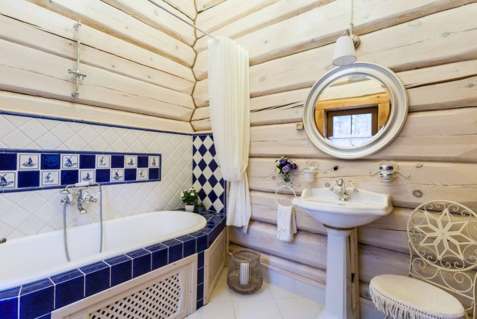 Ванная комната в доме из профилированного бруса