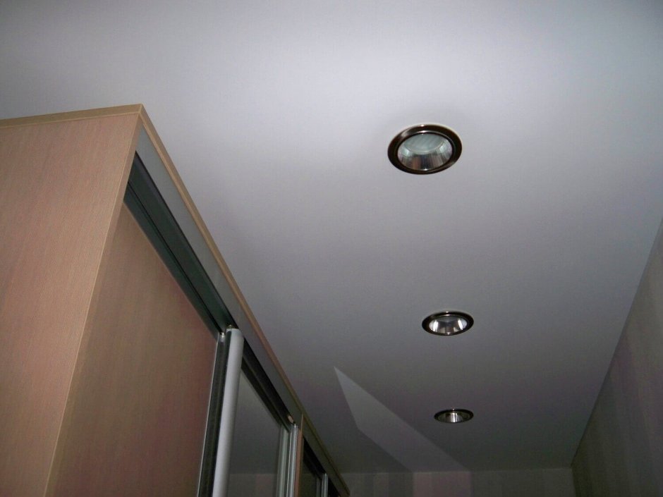 Натяжной потолок одноуровневый