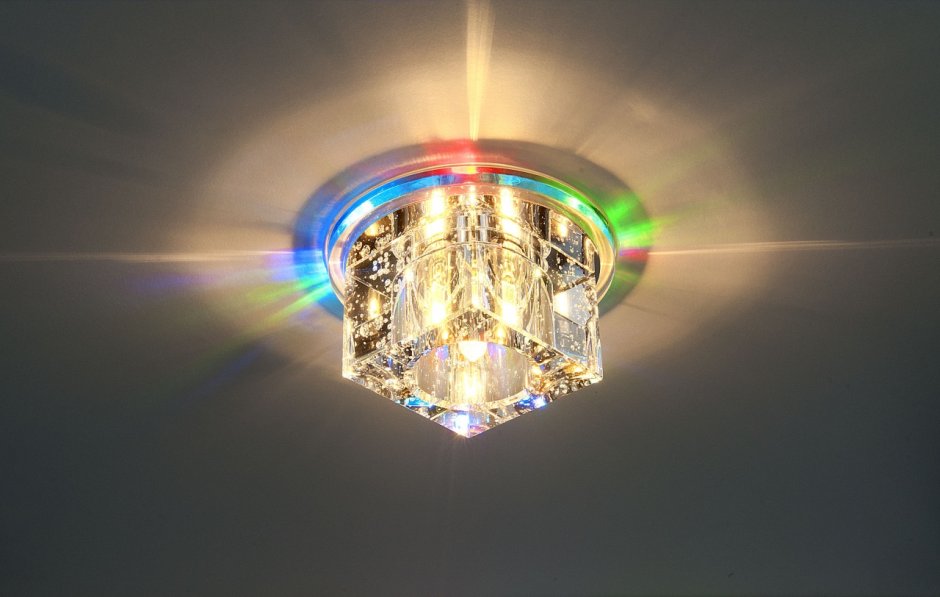 Монтаж точечных светильников