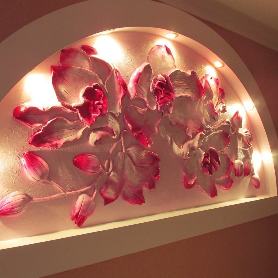 Декоративное украшение на стену с подсветкой