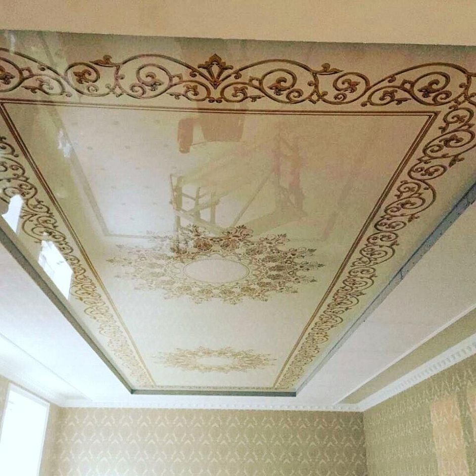 Натяжные потолки Версаче