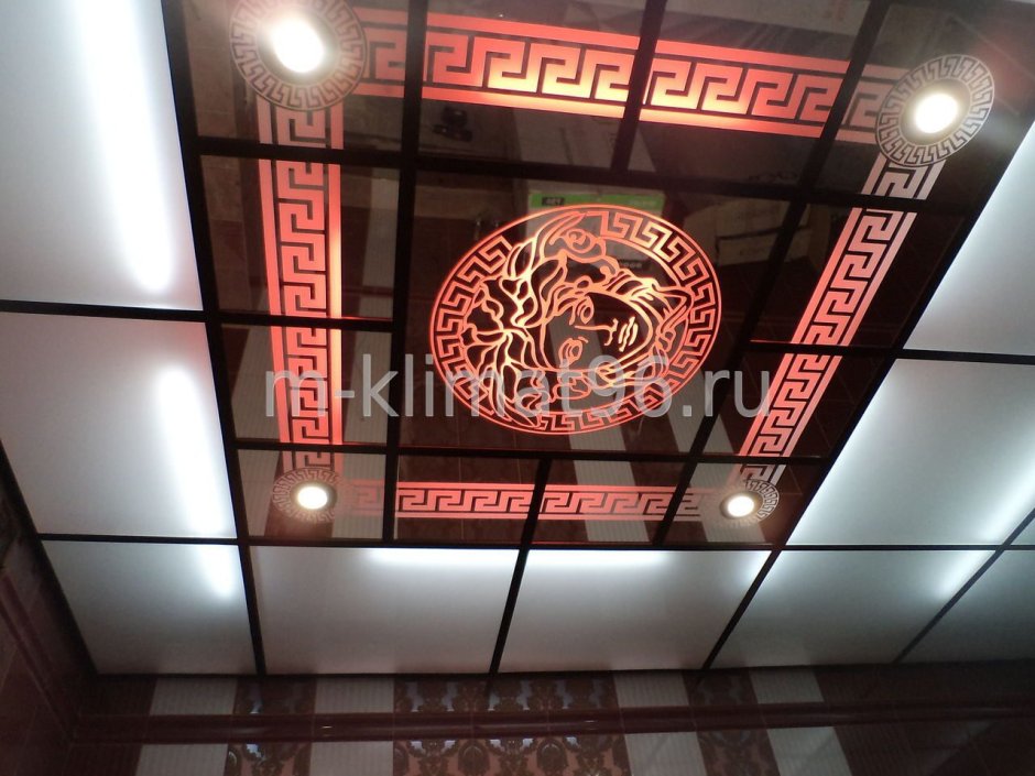 Натяжные потолки в стиле Версаче