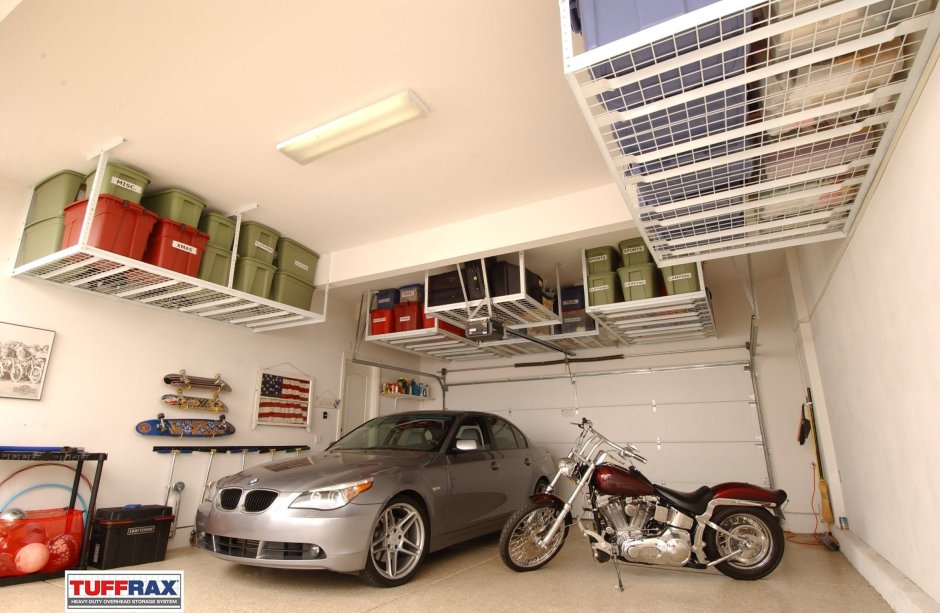 Стеллажи в гараже под потолком