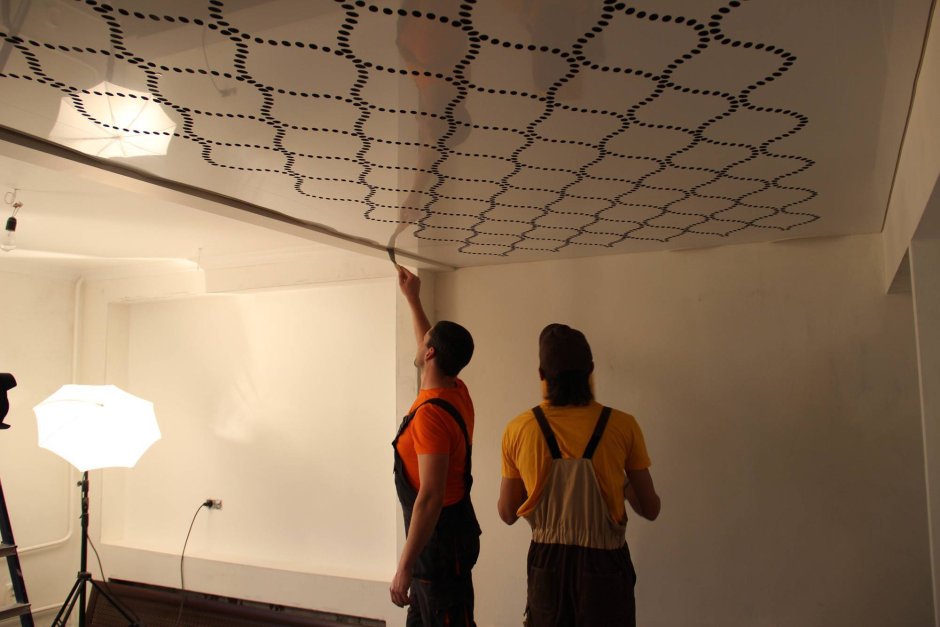 Монтаж натяжного потолка