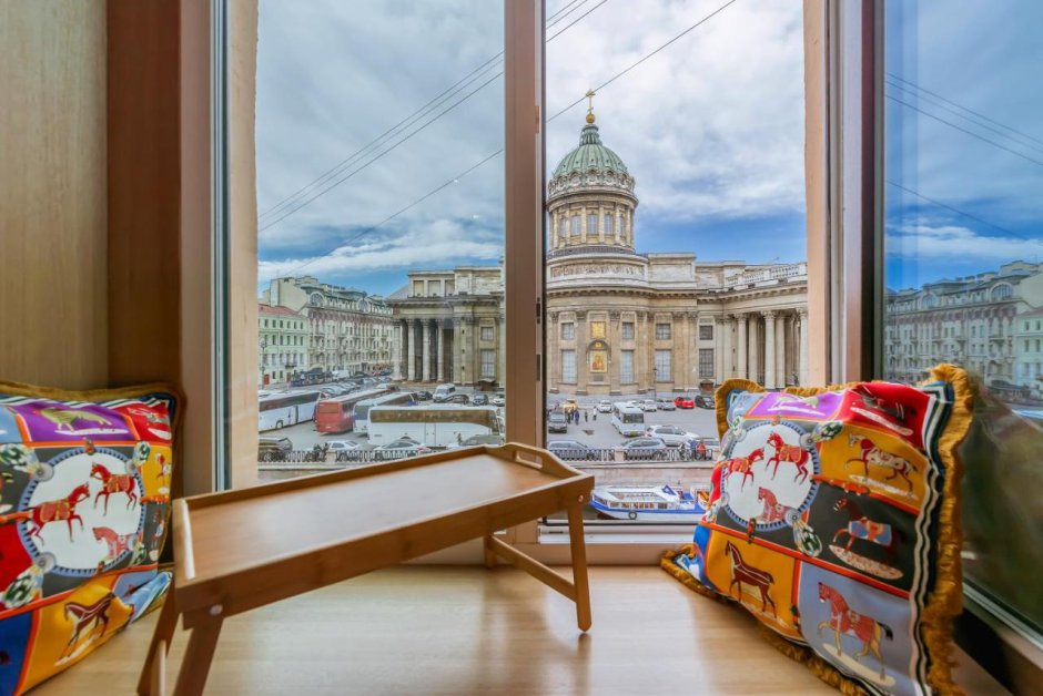 Отель с видом на Казанский собор Санкт-Петербург