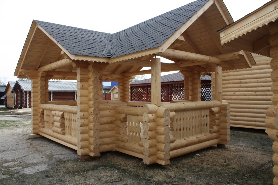 Беседка рубленная из бревна
