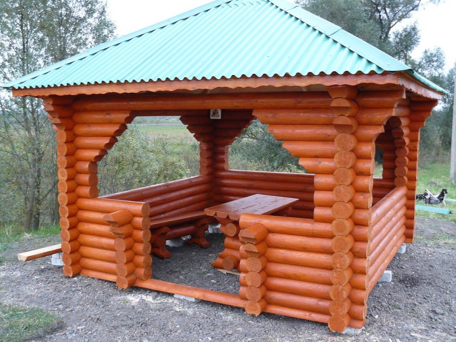 Беседка iz brevna