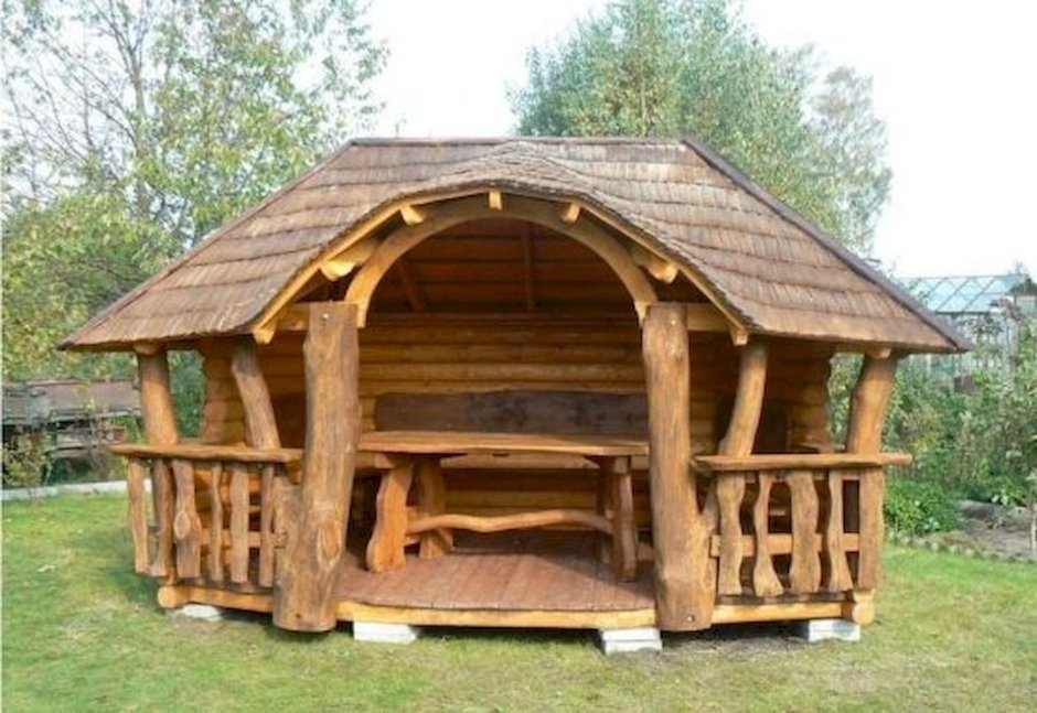 Беседка из бревна