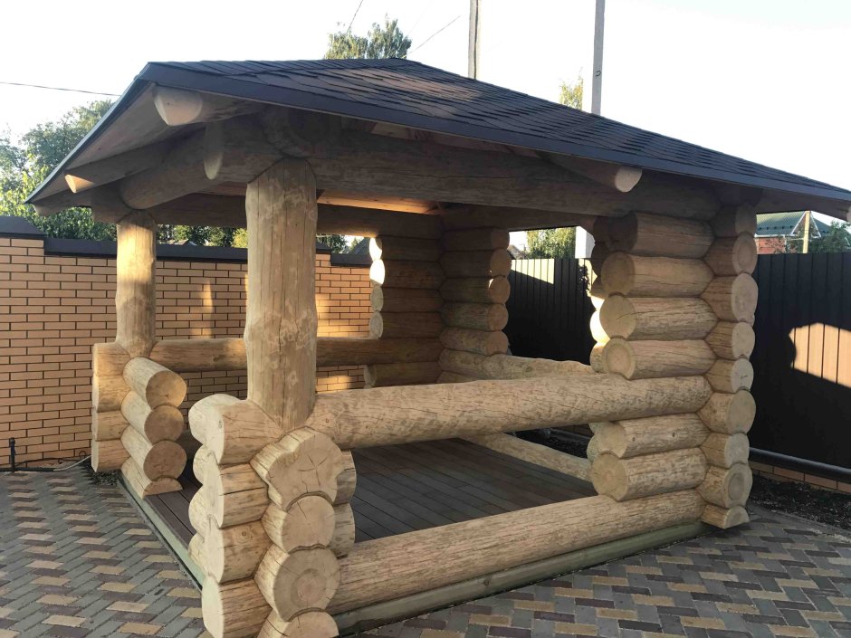 Беседка iz brevna