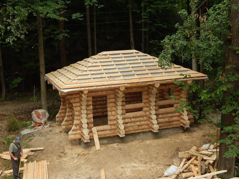 Беседка рубленная из бревна