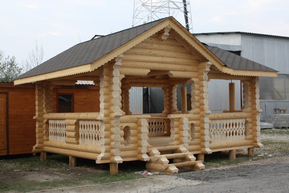 Сруб беседки из бревна