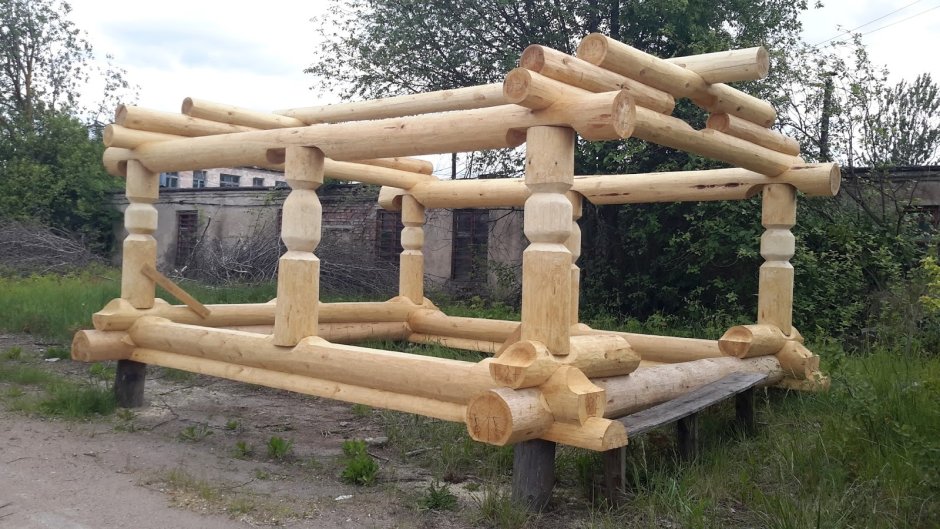 Каркас беседки из бревен