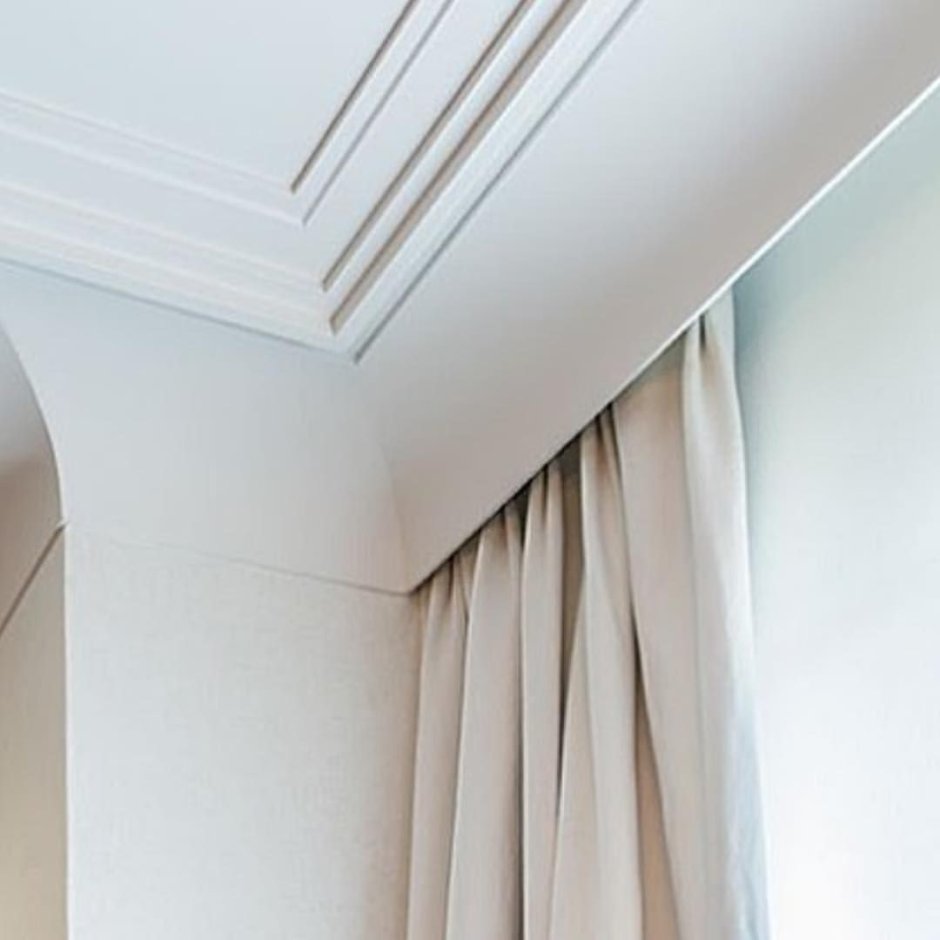 Потолочный Гордин с карнизом