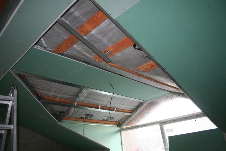 Потолок гипсокартон мансарда