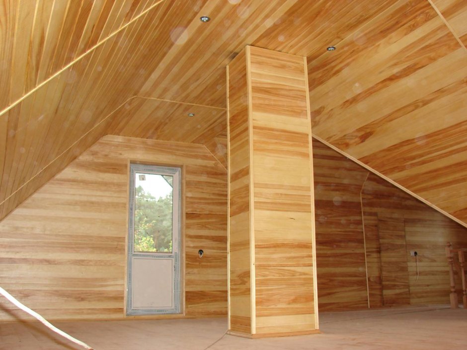 Отделка мансард вагонкрой