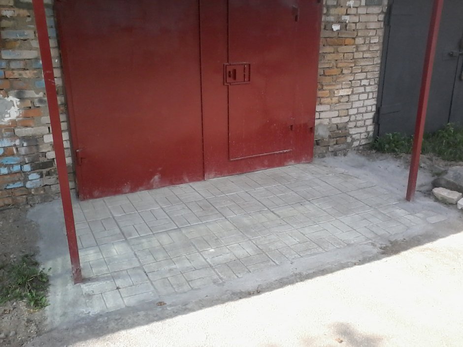 Тротуарная плитка перед гаражом заезд