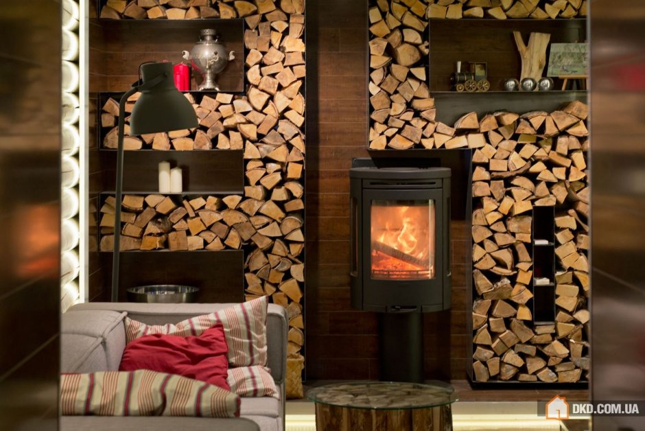 Декоративные поленья для камина