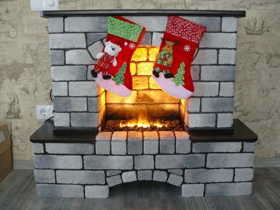 Декоративные поленья для камина