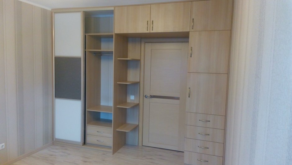 Шкаф со скругленными углами