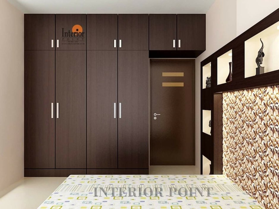 Прихожая с антресолями