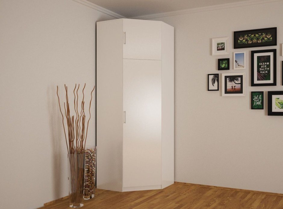 Прихожая с антресолью над дверью