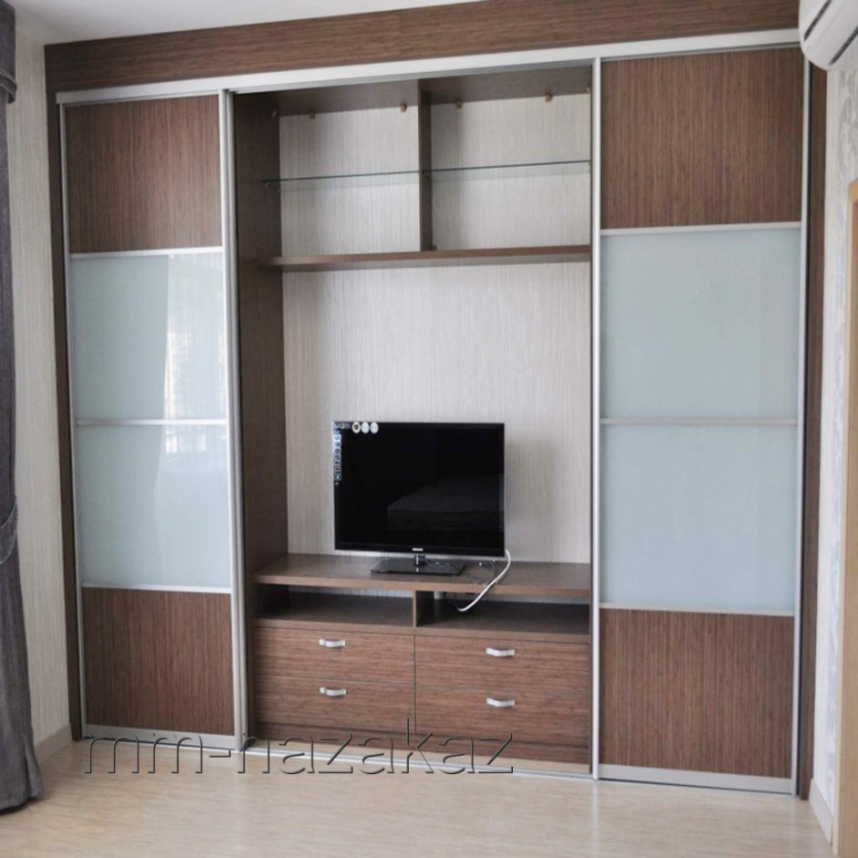 Шкаф с телевизором в спальню