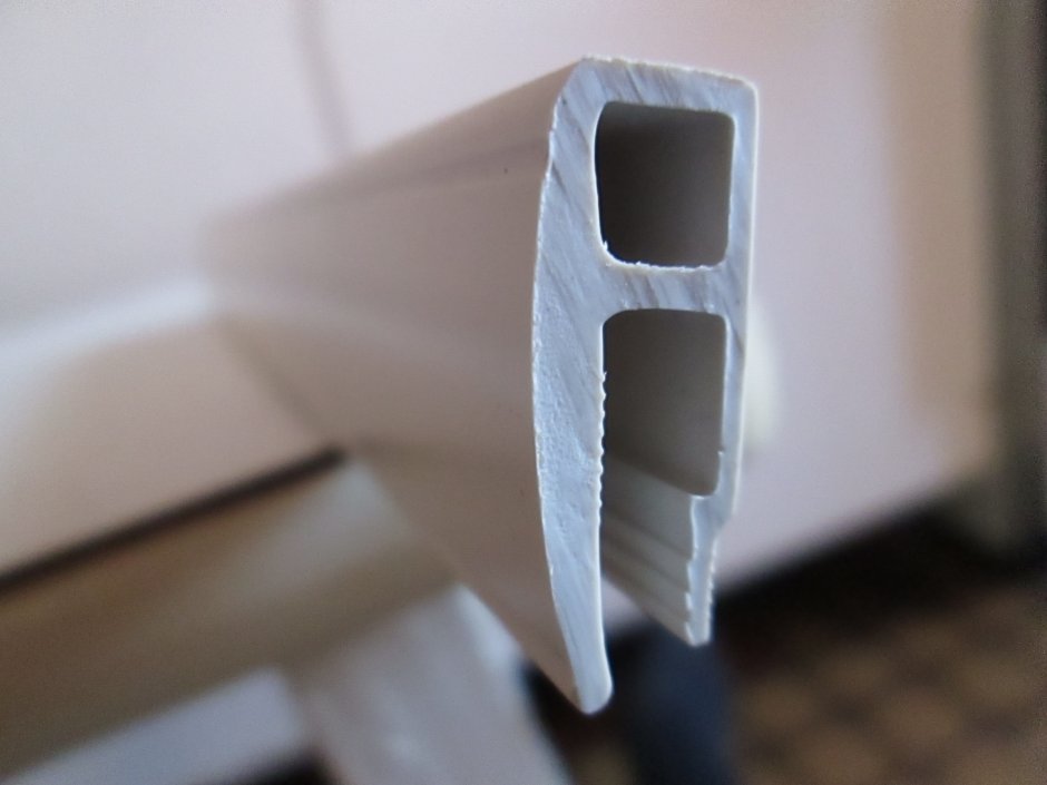 Профиль багет для натяжных потолков