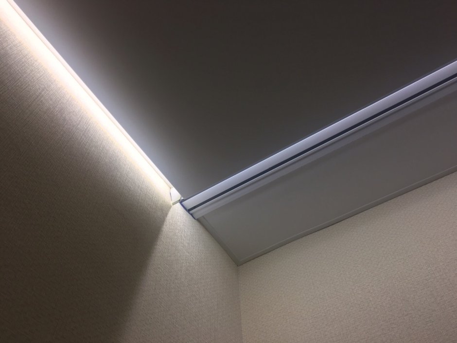 Вставка л образная для натяжного потолка