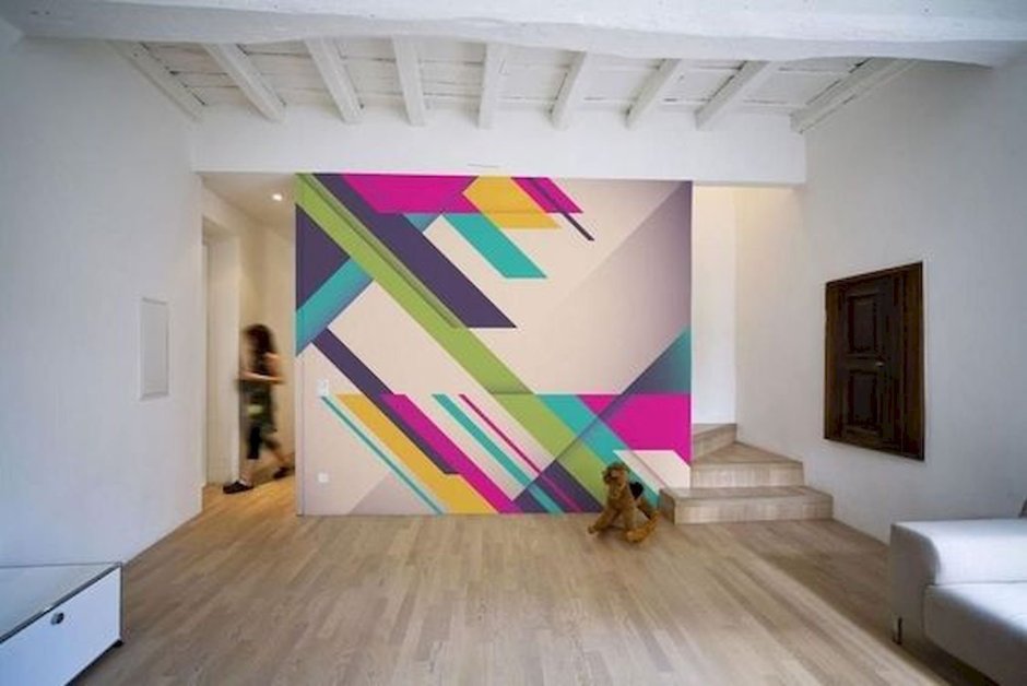 Разноцветная окраска стен