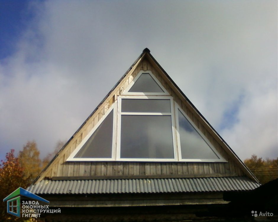 Фасады с треугольными окнами