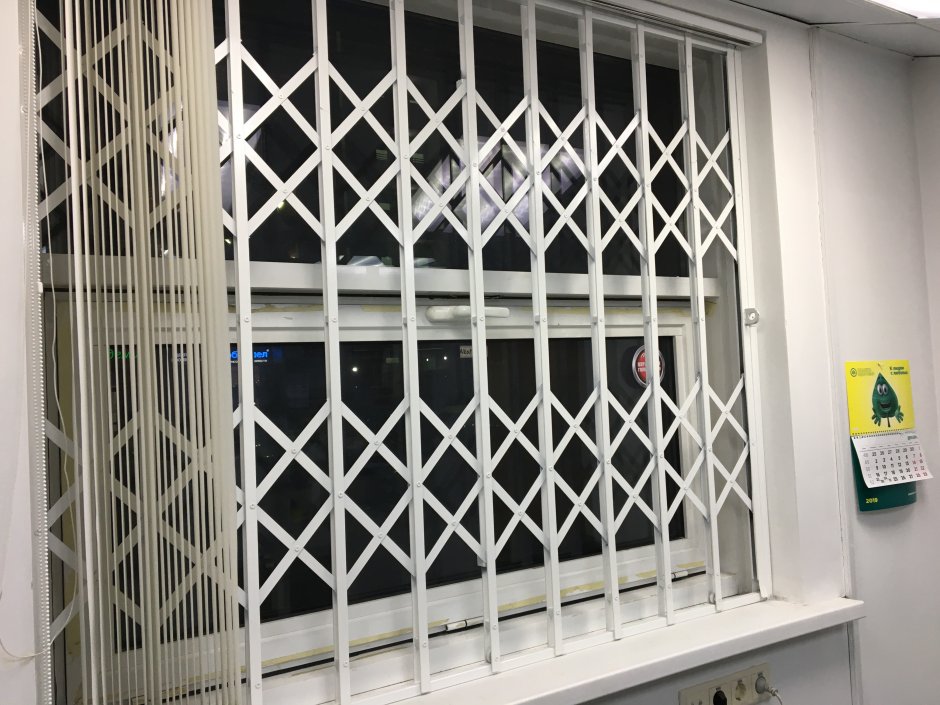 Решетки раздвижные на окна Альфа МПК