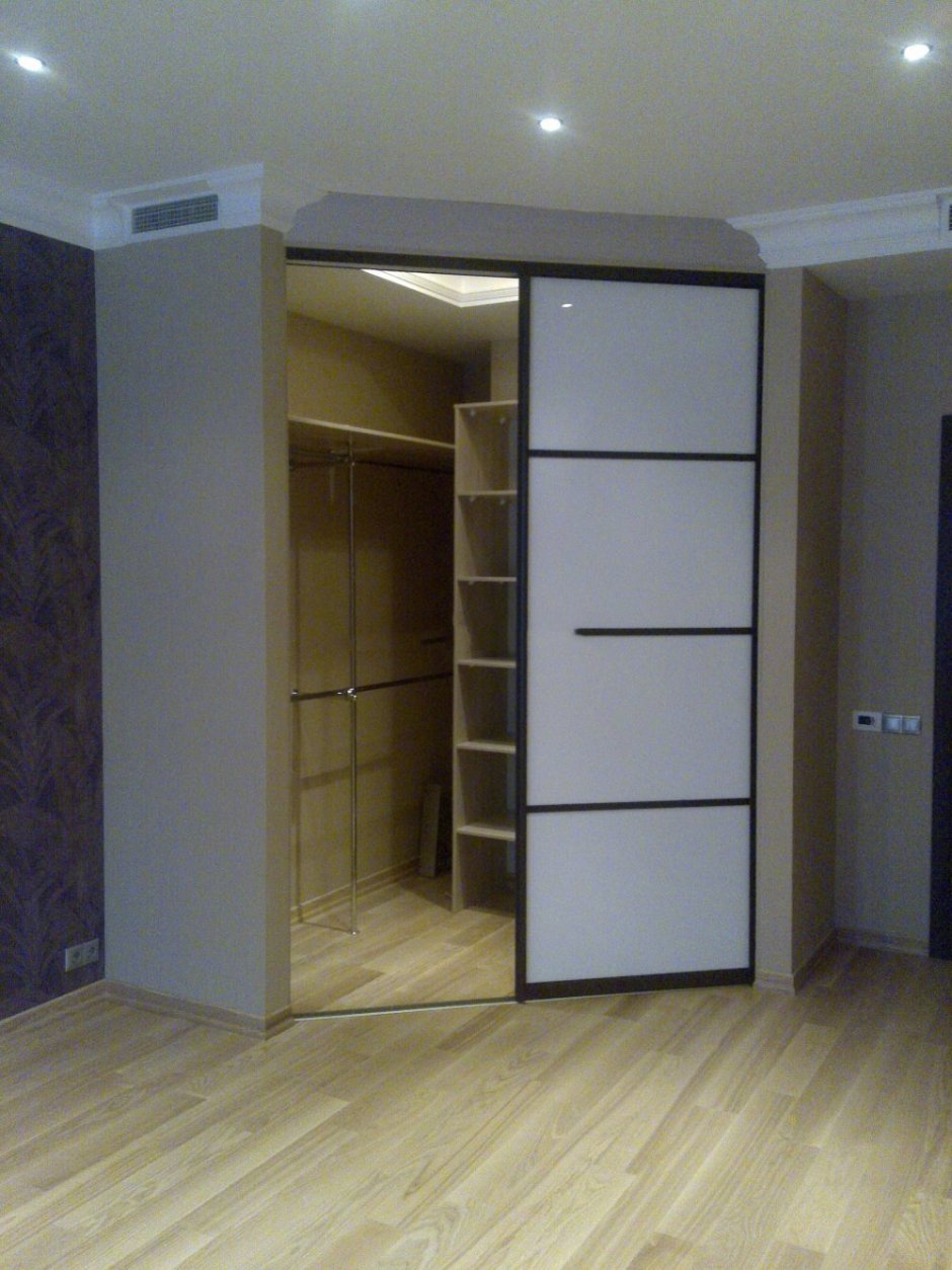 Гардеробная система в нишу