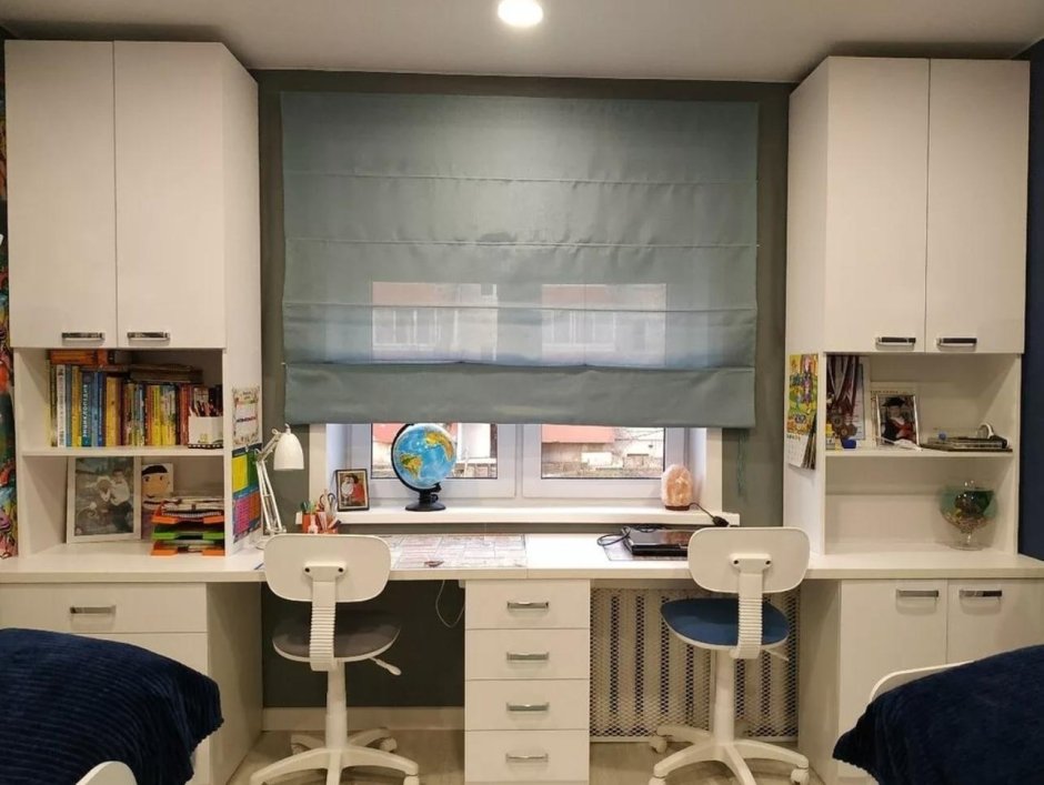 Подоконник диван в детской