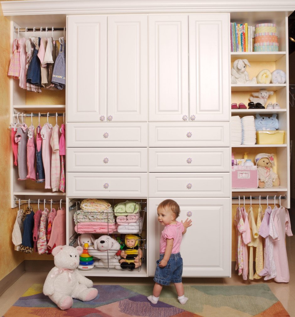 Удобный шкаф для детской