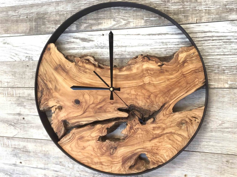 Дизайнерские часы из древесины