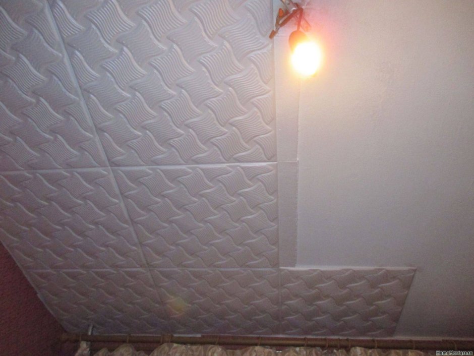 Потолочная плитка из пенопласта на стенах