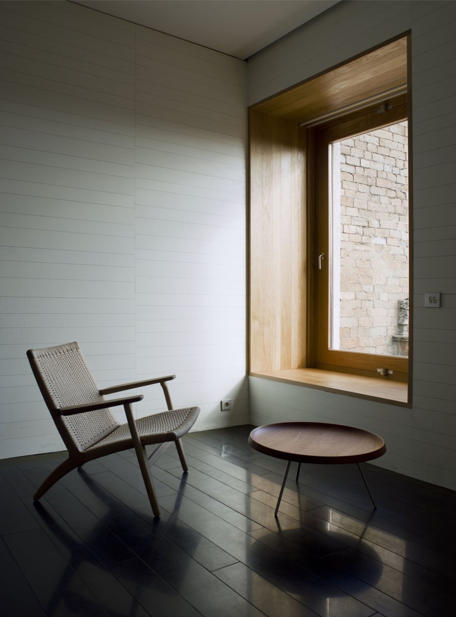 Деревянные откосы в интерьере