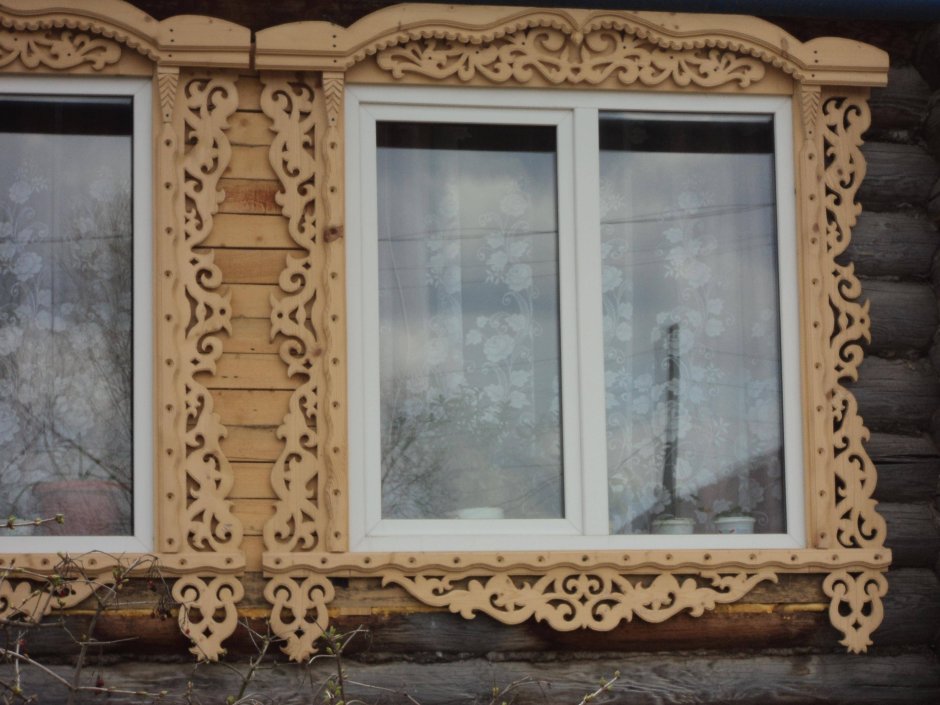 Красивые деревянные наличники на окна