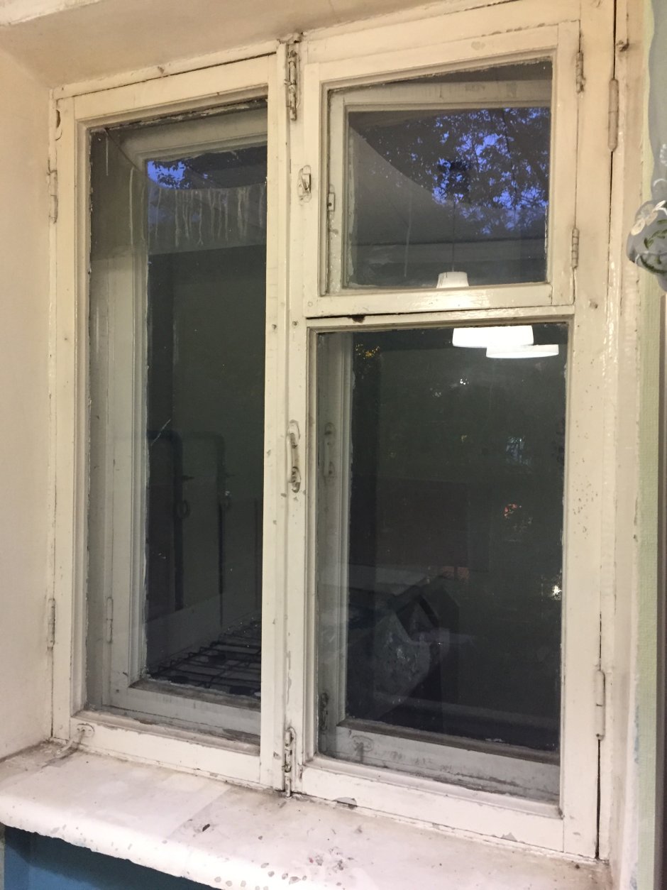 Окно с форточкой деревянное