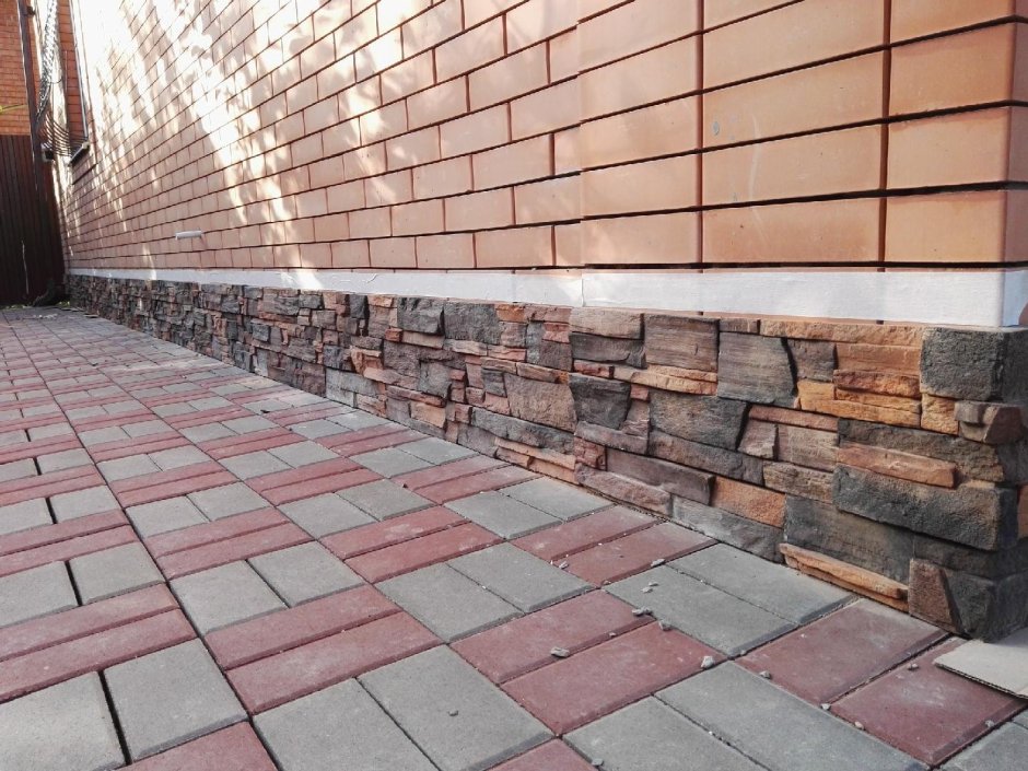 Облицовка цоколя плиткой