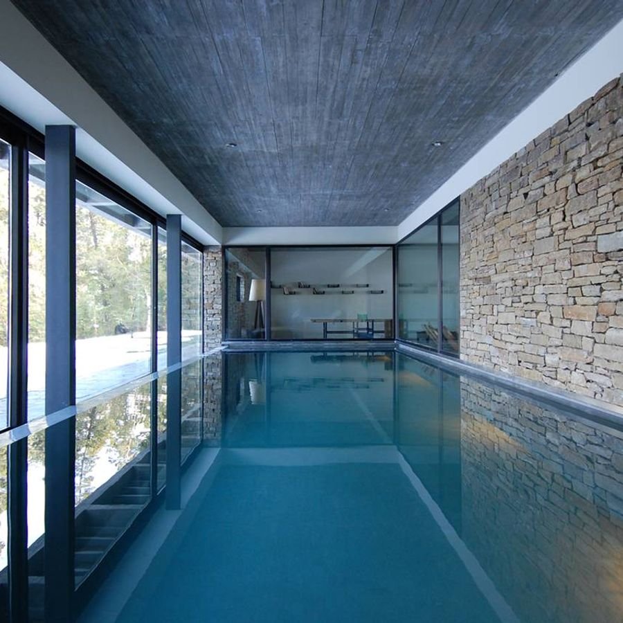 Интерьер бассейна