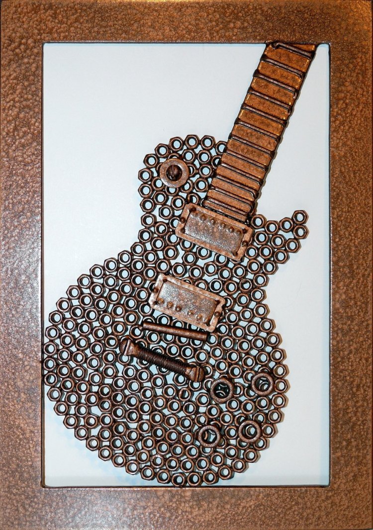 Гитара из гаек
