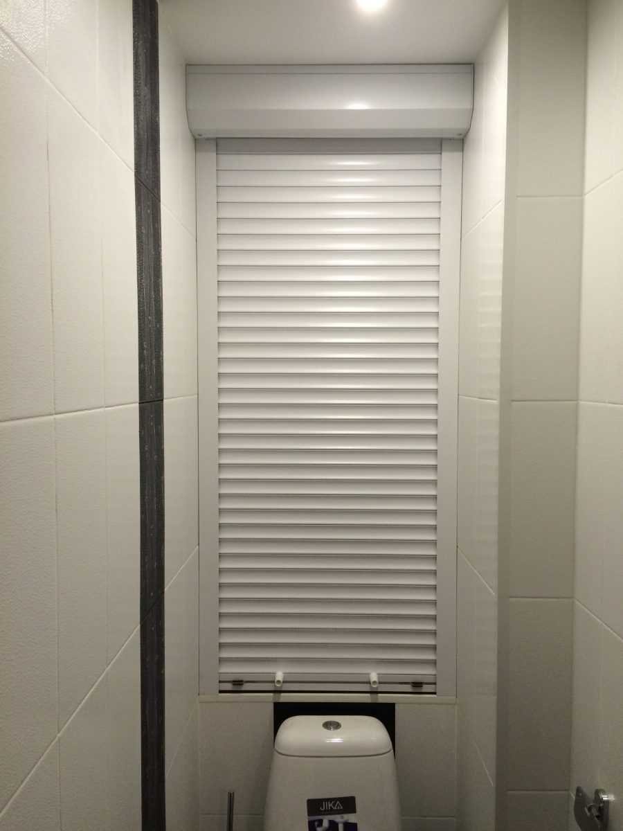 Сантехнический шкаф