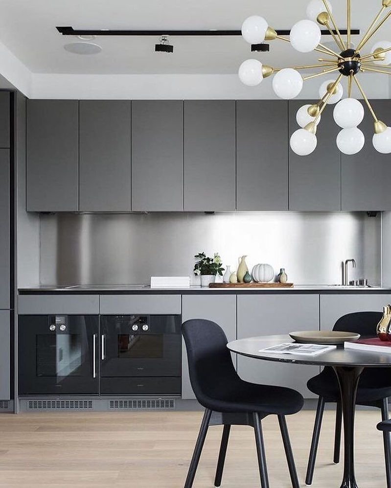 Люстра контемпорари