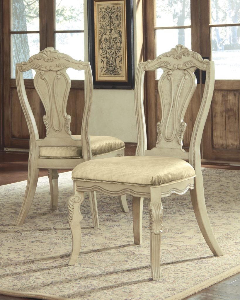 Деревянное кресло