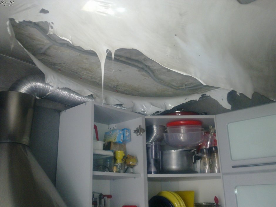 Расплавленный натяжной потолок