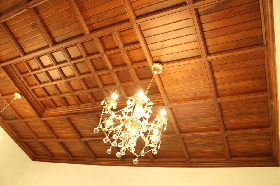 Деревянные потолочные панели