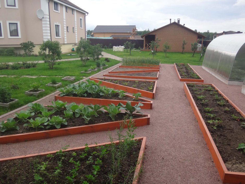 Благоустройство грядок на даче